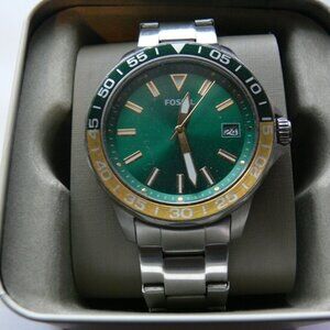 FOSSSIL BRAND WATCH MODEL 252103,IN ORIGINAL TIN.